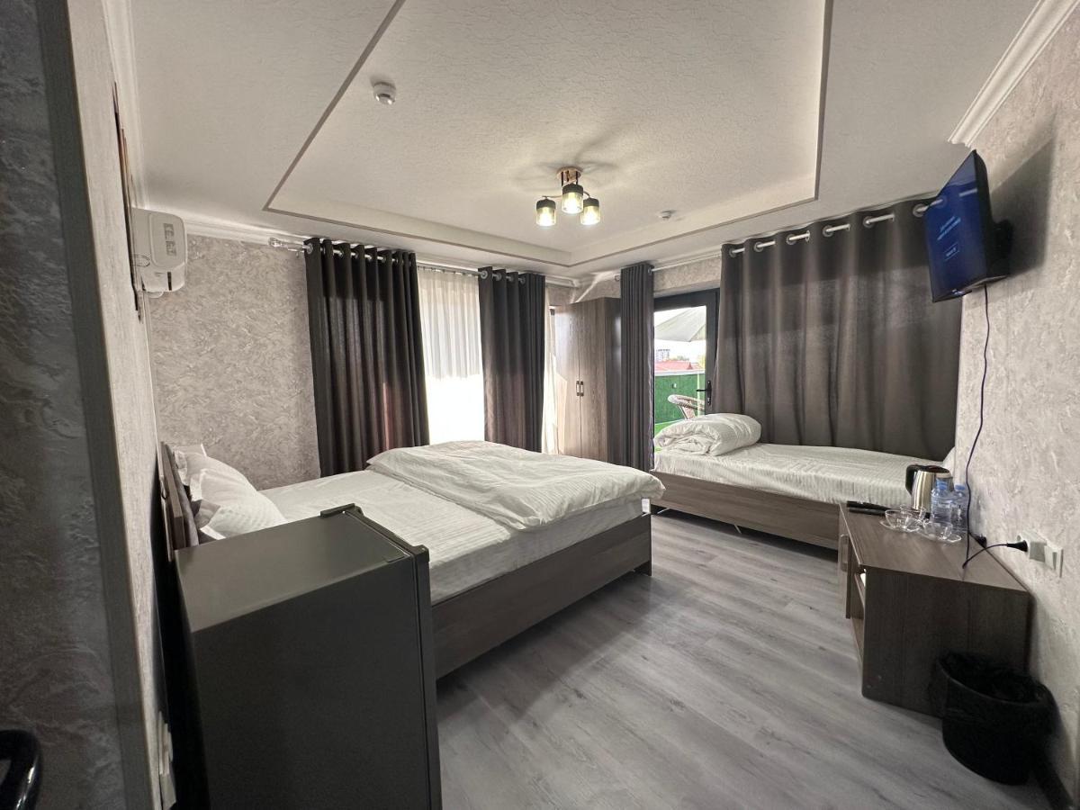 Byond Hotel & Hostel Tashkent Ngoại thất bức ảnh