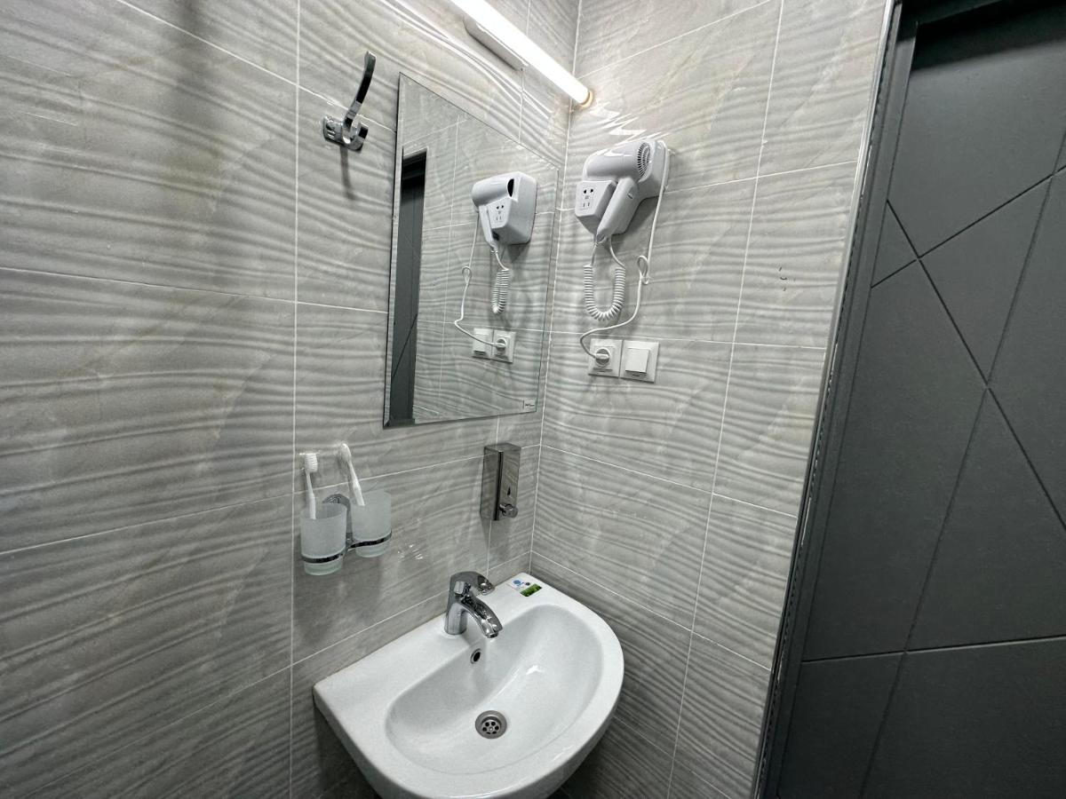 Byond Hotel & Hostel Tashkent Ngoại thất bức ảnh