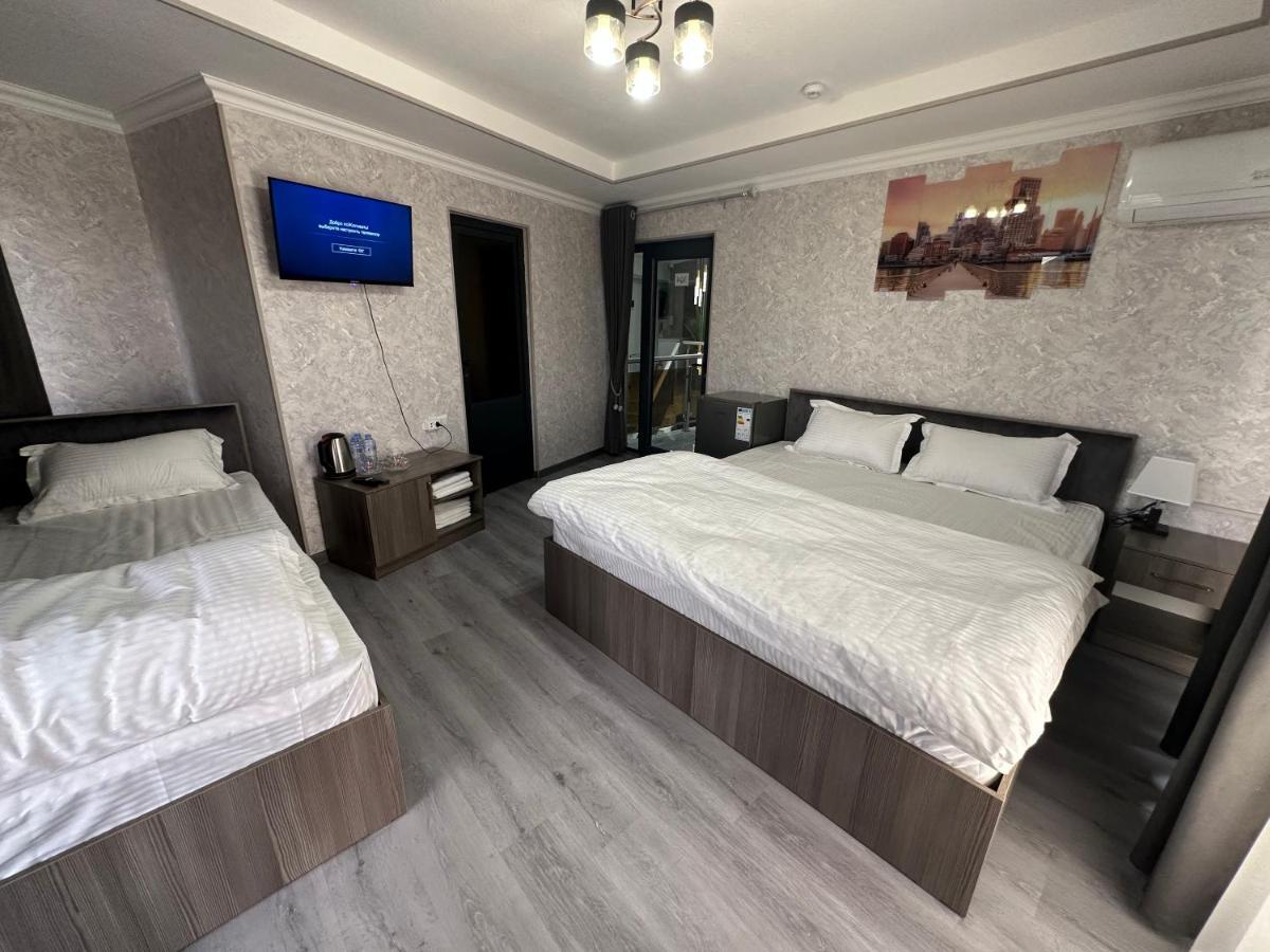 Byond Hotel & Hostel Tashkent Ngoại thất bức ảnh